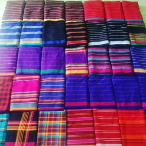 SARUNG TENUN NGGOLI KHAS BIMA NTB